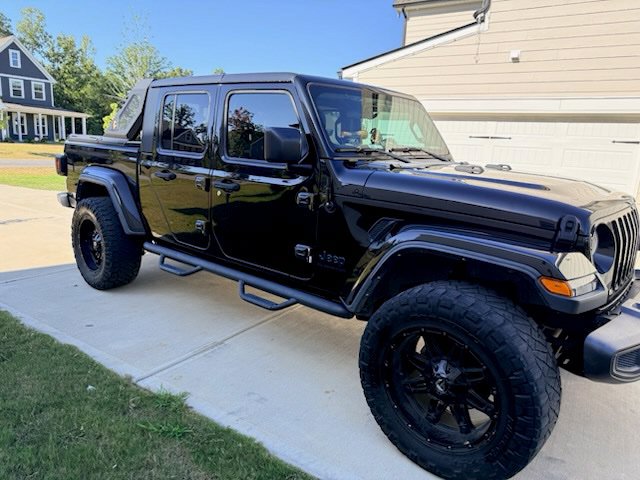 Used 2022 Jeep Gladiator Sport AWD/4WD image 1