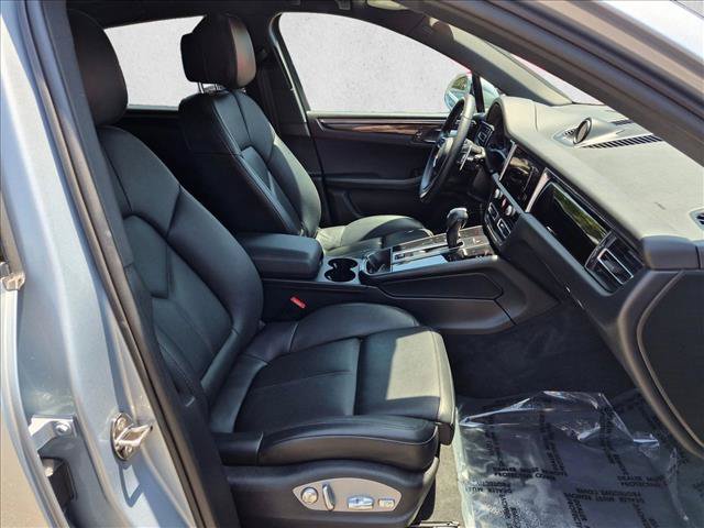 Used 2023 Porsche Macan AWD/4WD image 20
