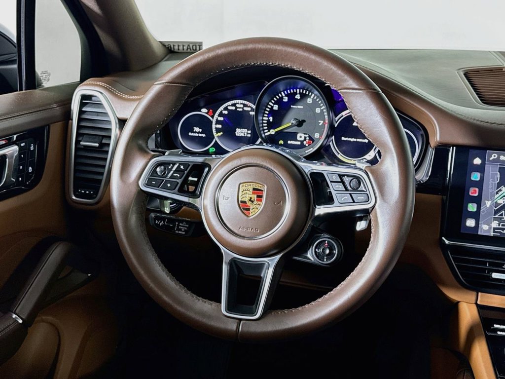 Certified 2023 Porsche Cayenne Platinum Edition AWD/4WD image 12