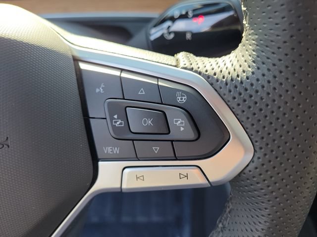 Used 2025 Volkswagen Tiguan SEL R-Line AWD/4WD image 23