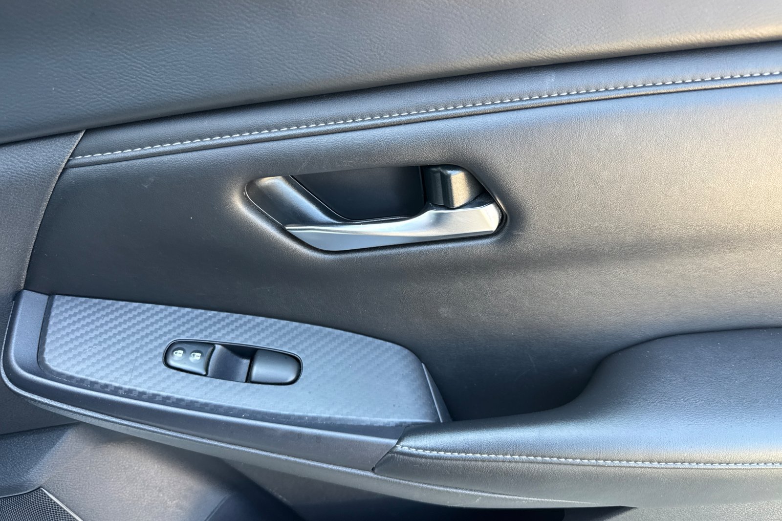 Used 2024 Nissan Sentra SV FWD image 17
