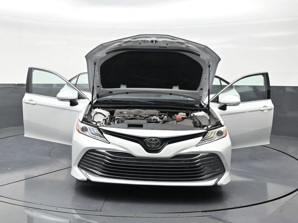 Used 2018 Toyota Camry XLE FWD image 33