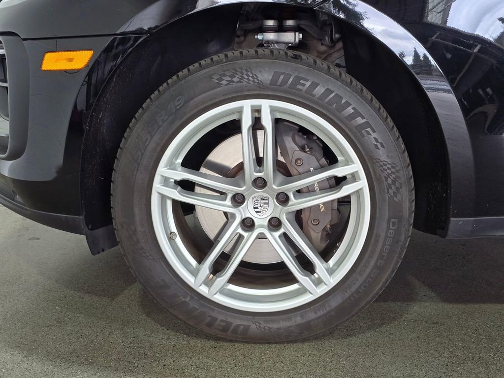Used 2024 Porsche Macan image 8