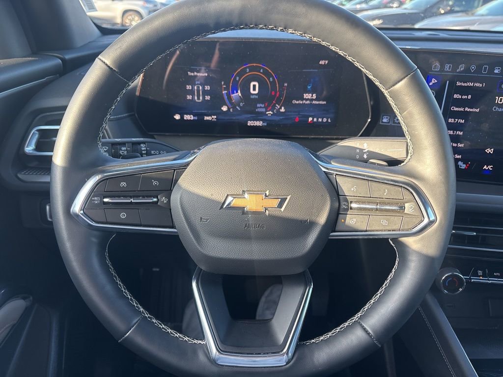 Used 2025 Chevrolet Traverse LT image 20