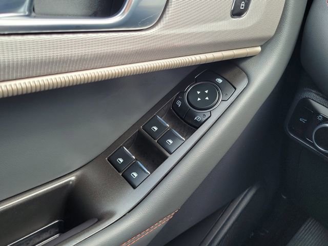 Used 2026 Ford Explorer Active RWD image 13