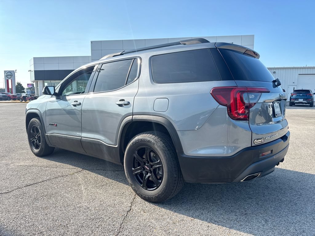 Used 2021 GMC Acadia AT4 w/ Technology Package AWD/4WD image 4