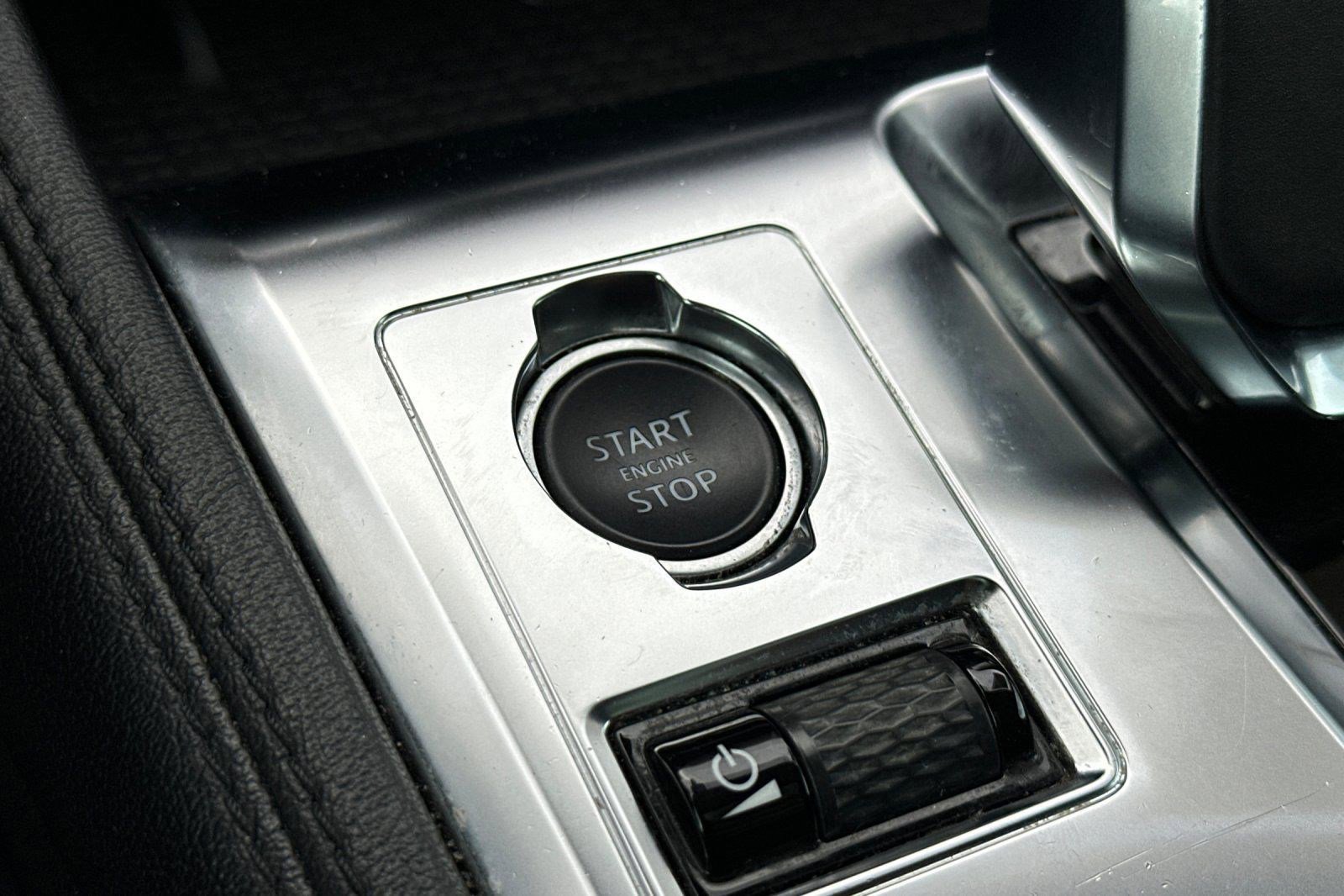 Used 2021 Jaguar F-PACE S image 36