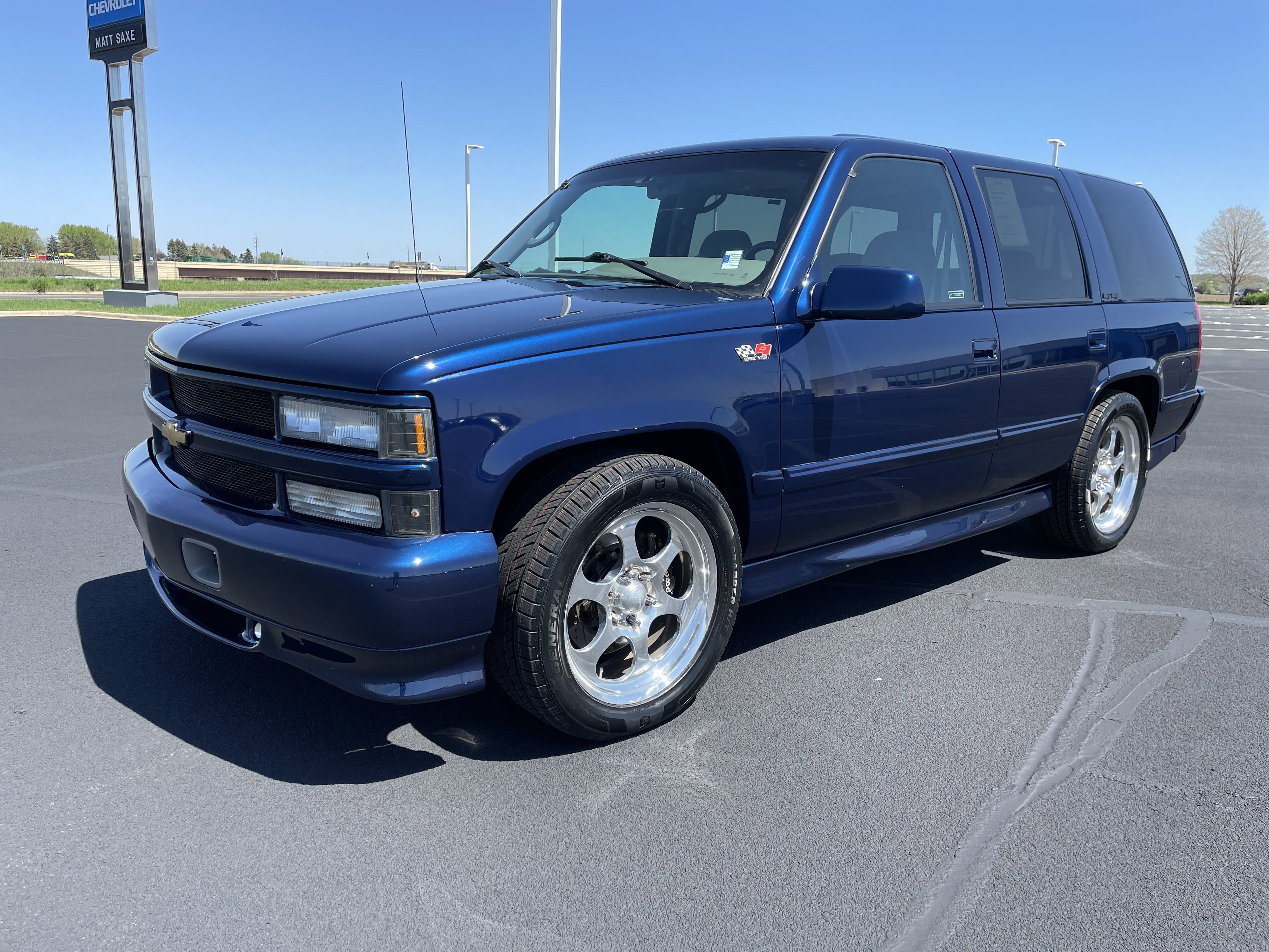 Used 1996 Chevrolet Tahoe 4WD image 1