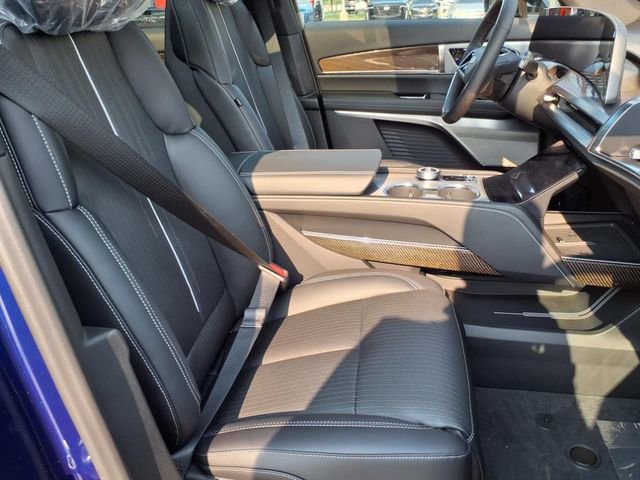 New 2026 Cadillac Vistiq Sport image 24