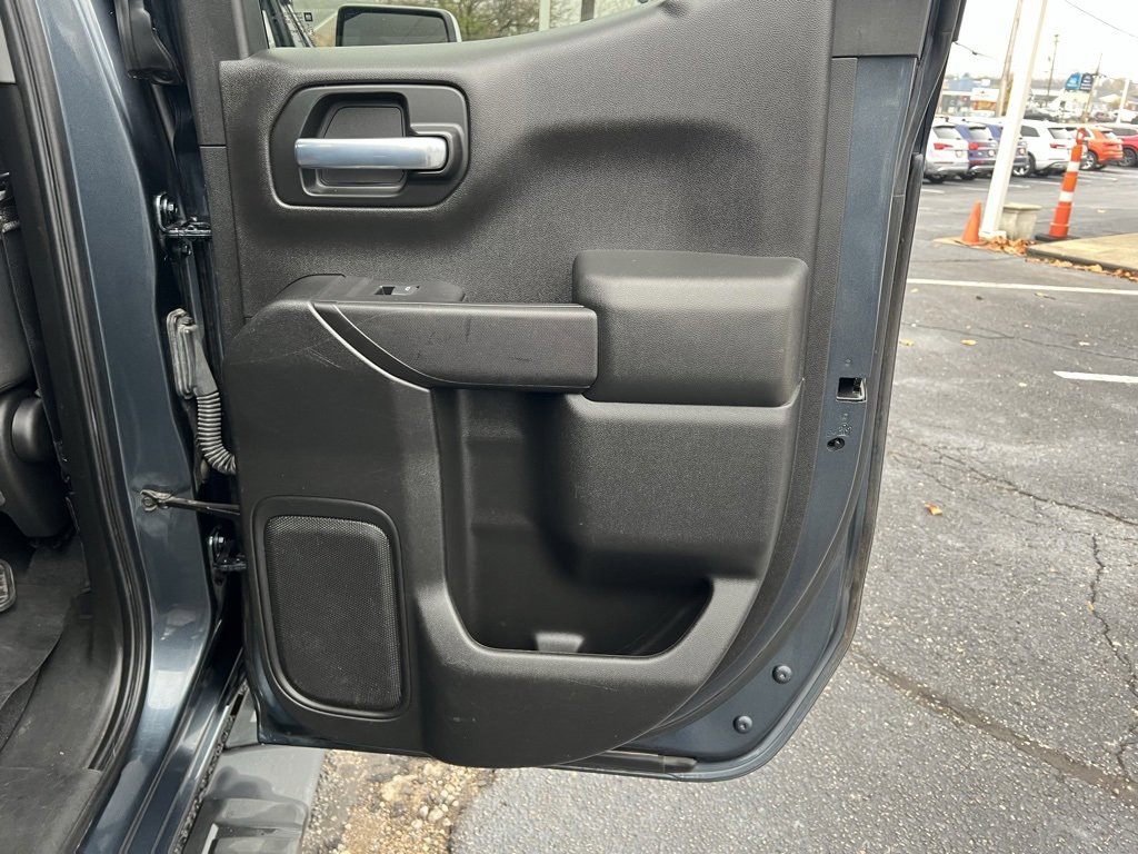 Used 2020 Chevrolet Silverado 1500 LT image 24