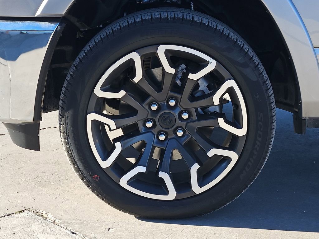 New 2025 RAM 1500 Limited image 9