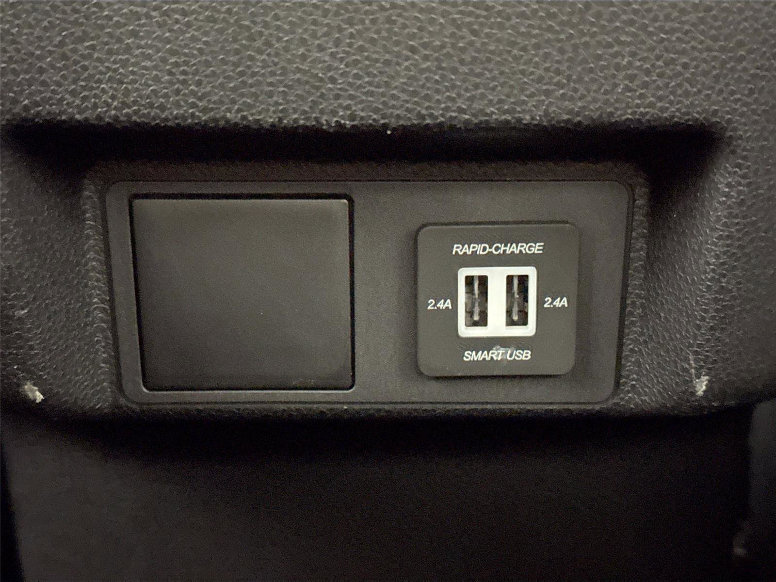 Certified 2025 Toyota Tacoma SR5 AWD/4WD image 33