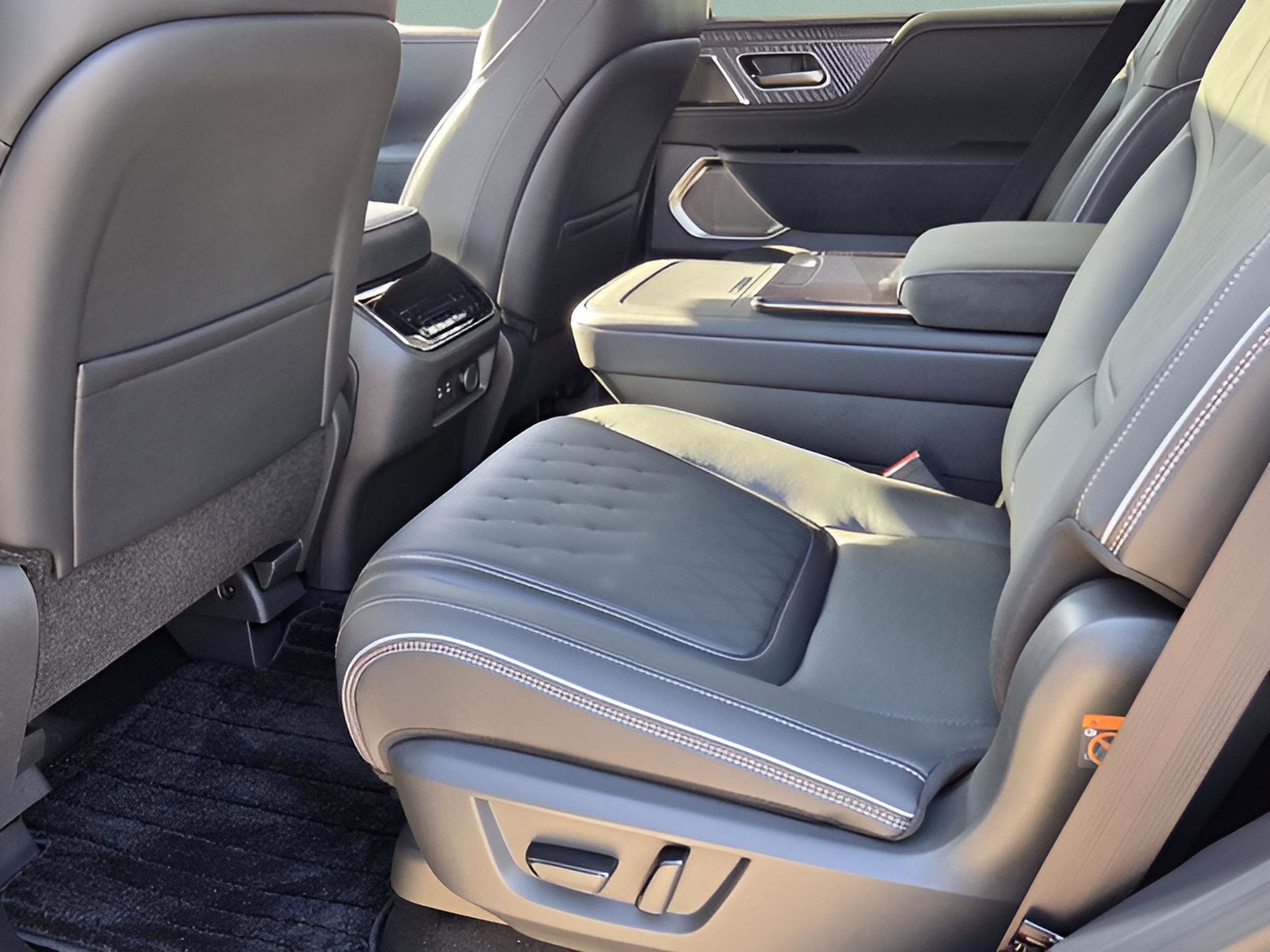 New 2026 INFINITI QX80 Autograph w/ Premium Cargo Package AWD/4WD image 14