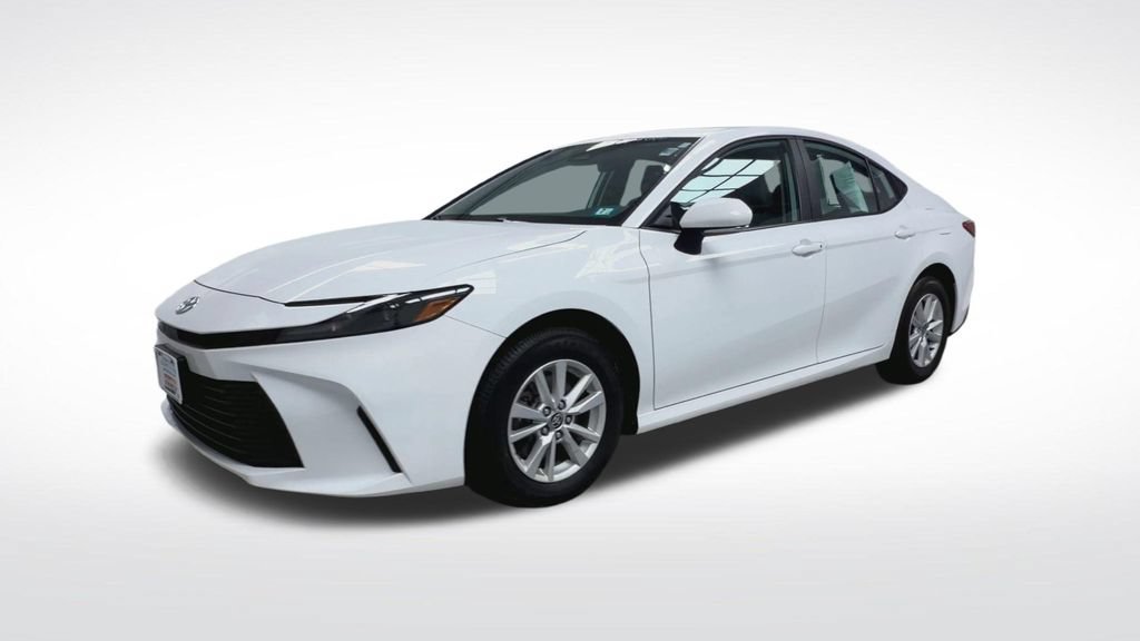 Used 2025 Toyota Camry LE w/ Convenience Package AWD/4WD image 4