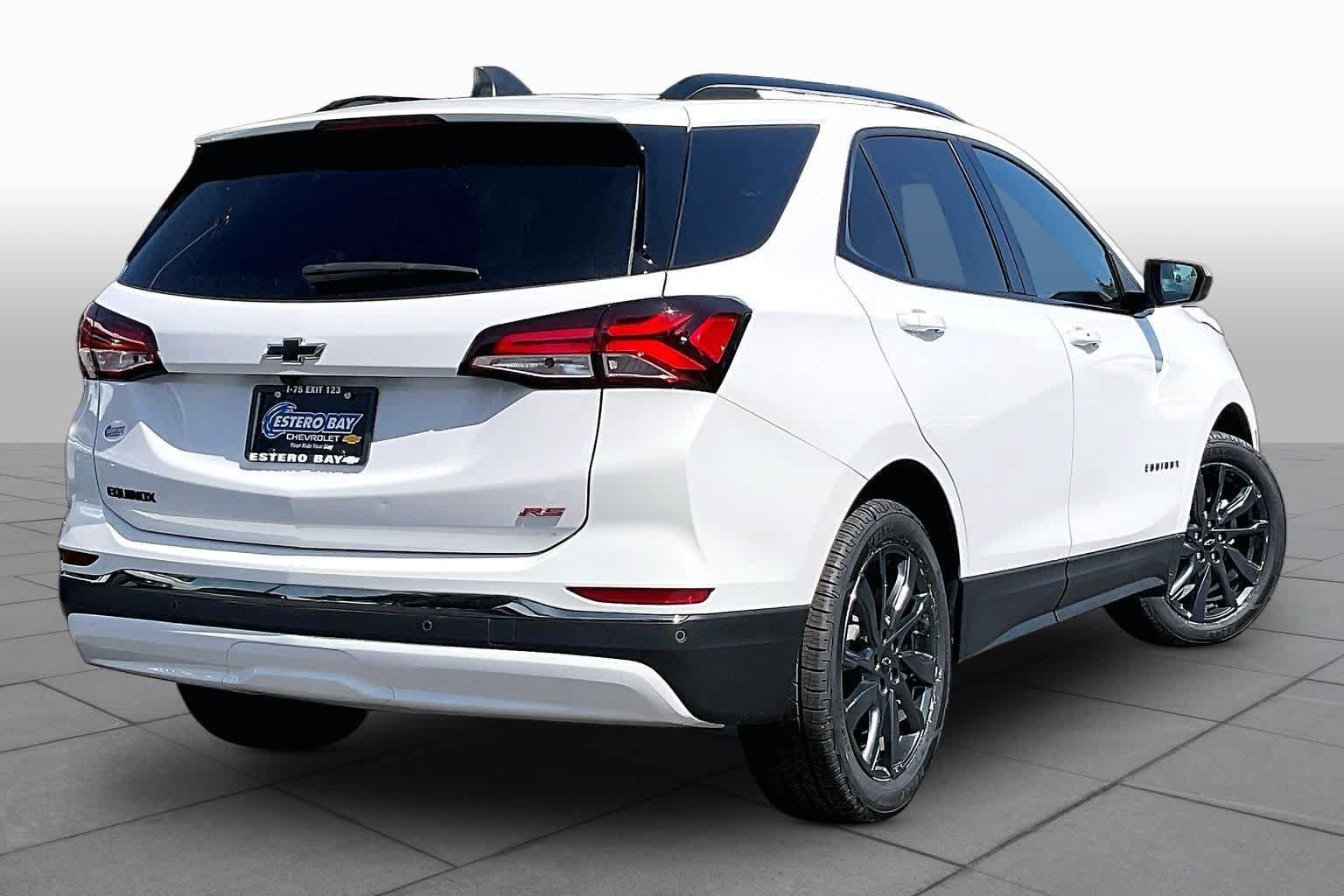 Used 2023 Chevrolet Equinox RS FWD image 13