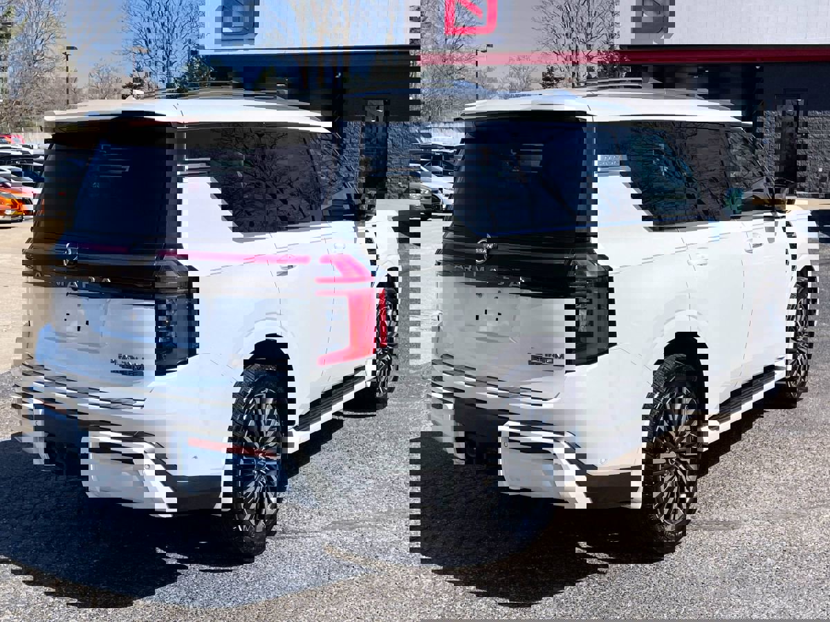 Used 2025 Nissan Armada Platinum Reserve image 6