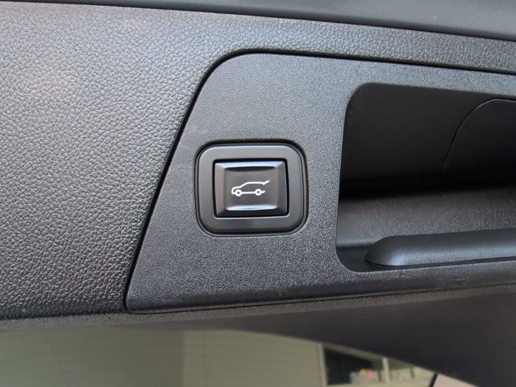 Used 2019 Buick Envision Essence image 34