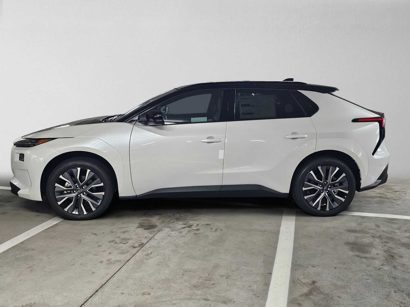 New 2026 Subaru Solterra AWD/4WD image 6