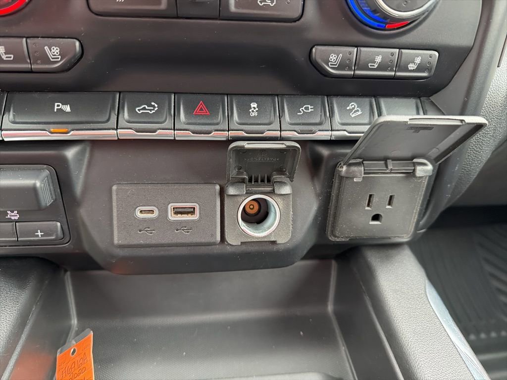 Used 2020 Chevrolet Silverado 2500 LTZ w/ LTZ Plus Package image 17