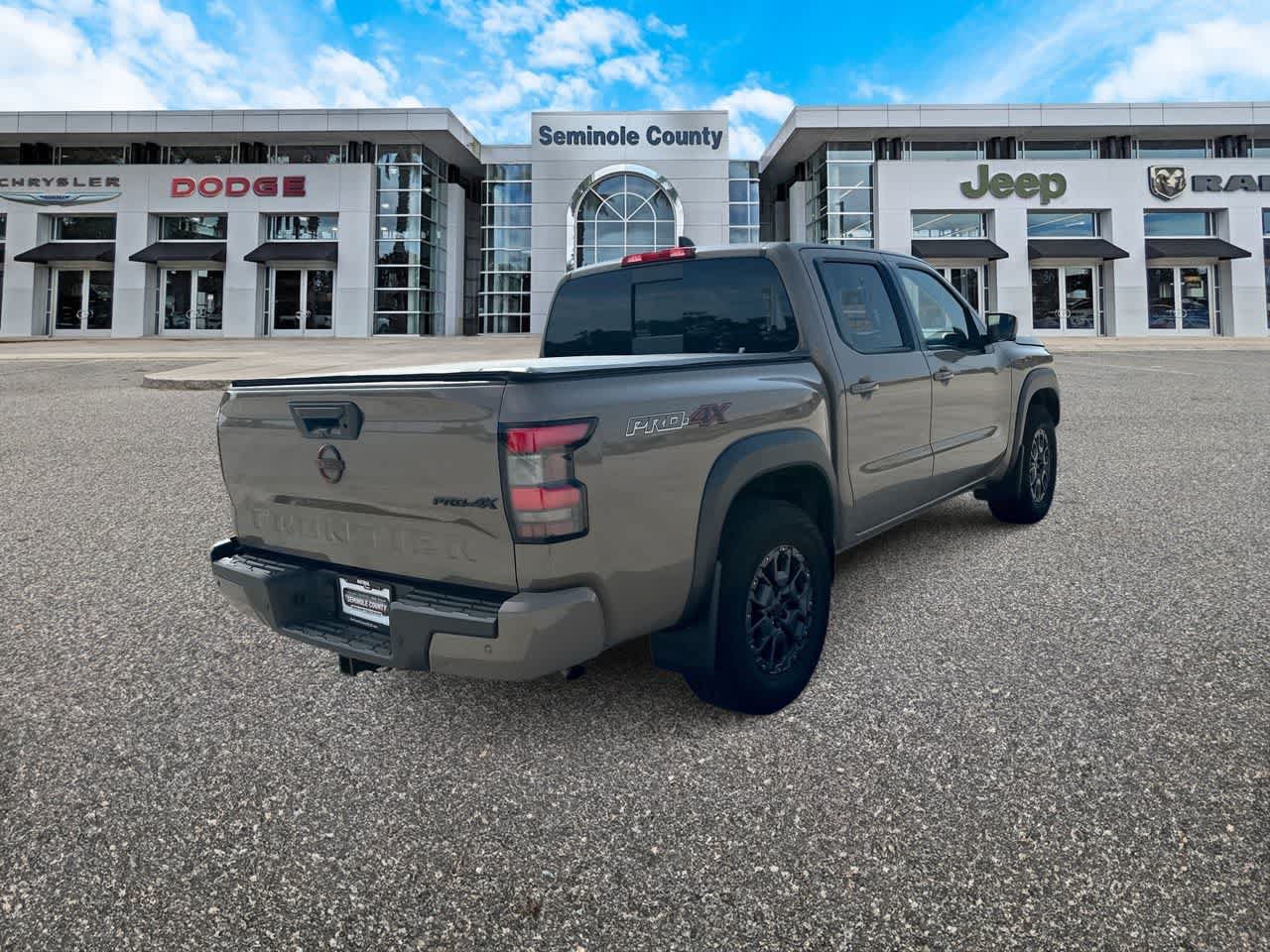 Used 2024 Nissan Frontier PRO-4X w/ Pro Premium Package AWD/4WD image 8