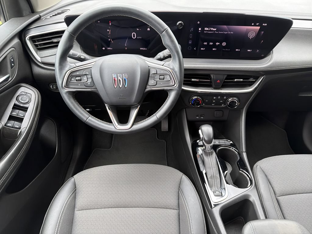 Used 2024 Buick Encore GX Preferred w/ Comfort Package FWD image 14