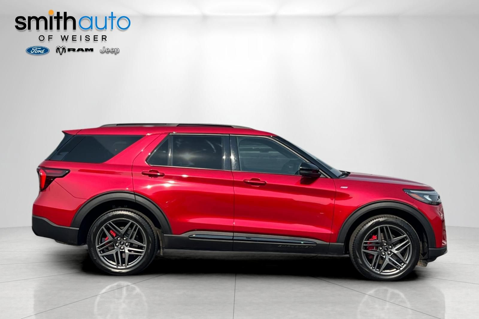 Used 2025 Ford Explorer ST-Line w/ Premium Package AWD/4WD image 3