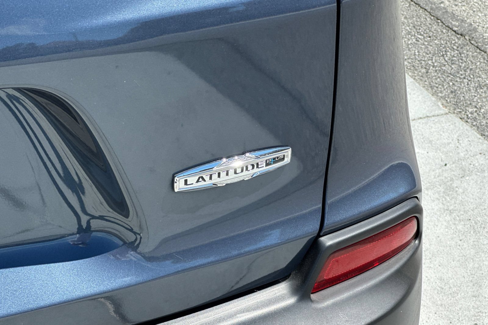 Used 2021 Jeep Cherokee Latitude Plus FWD image 27