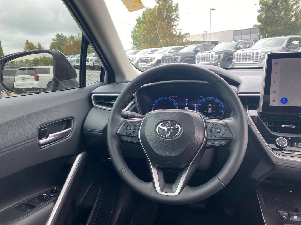 Used 2026 Toyota Corolla Cross XLE w/ Convenience Package AWD/4WD image 30