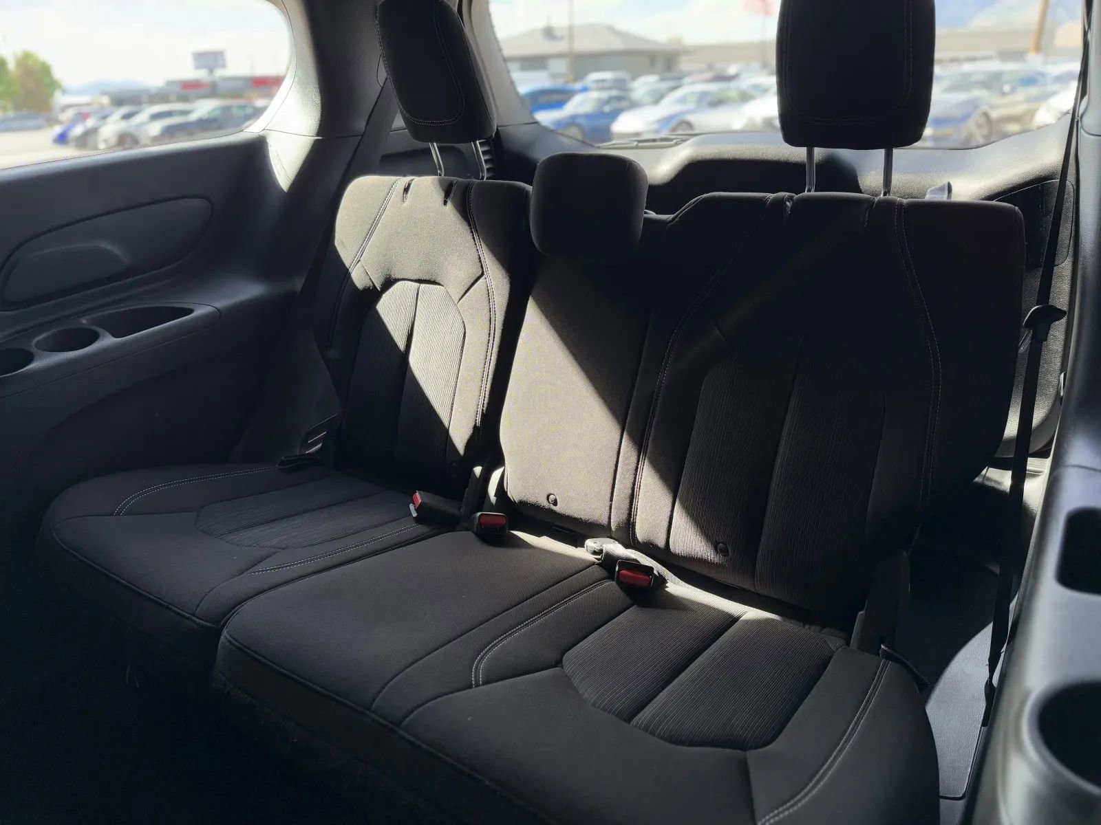 Used 2021 Chrysler Pacifica Touring w/ Uconnect Theater Family Group image 16