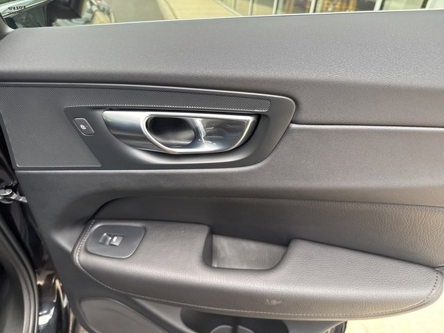 Certified 2022 Volvo XC60 B5 Momentum w/ Advanced Package image 14