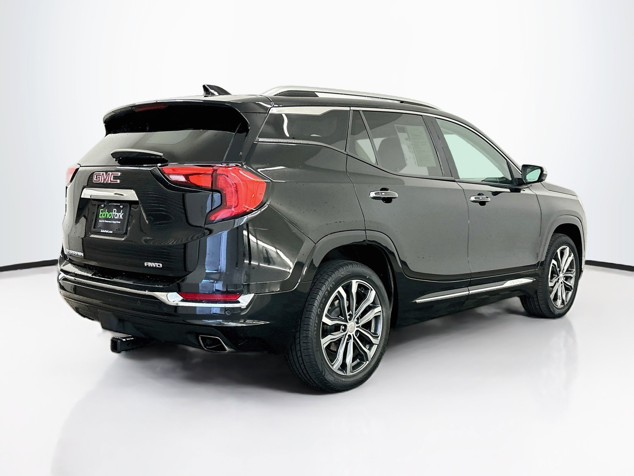 Used 2018 GMC Terrain Denali w/ Advanced Safety Package AWD/4WD image 9