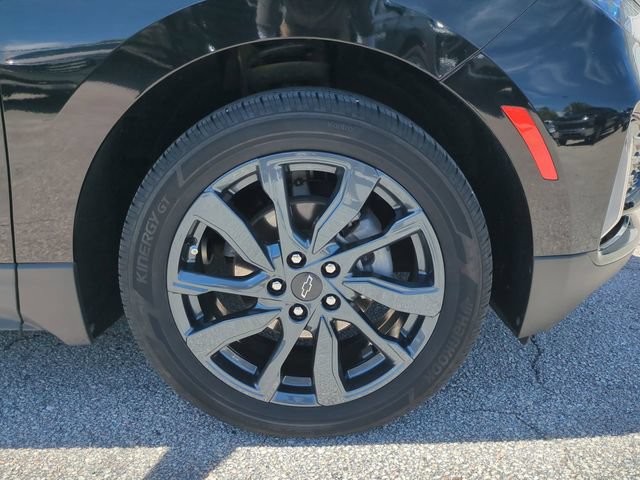 Used 2022 Chevrolet Equinox RS w/ RS Leather Package FWD image 11