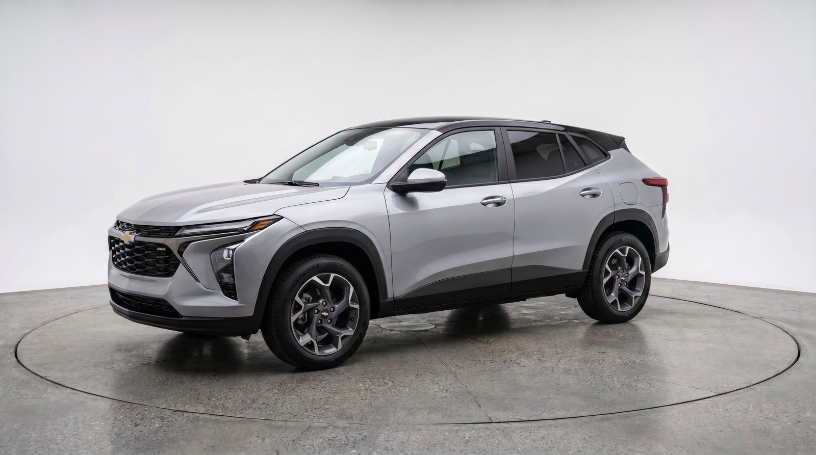 Used 2025 Chevrolet Trax LT FWD image 3