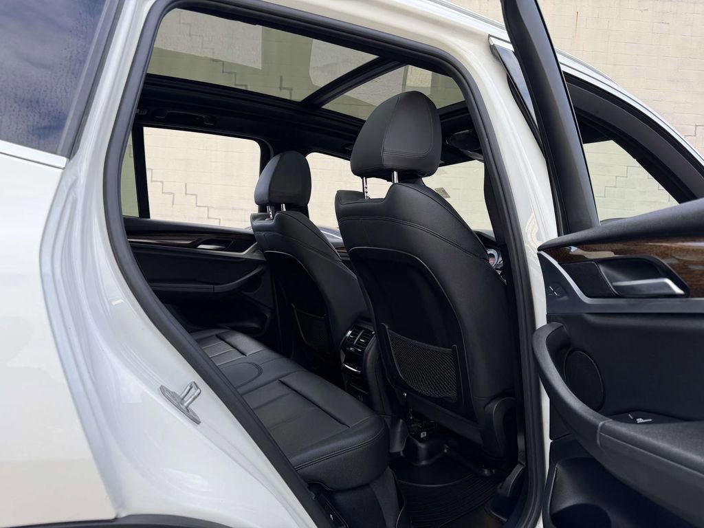 Used 2019 BMW X3 xDrive30i w/ Driving Assistance Package AWD/4WD image 13