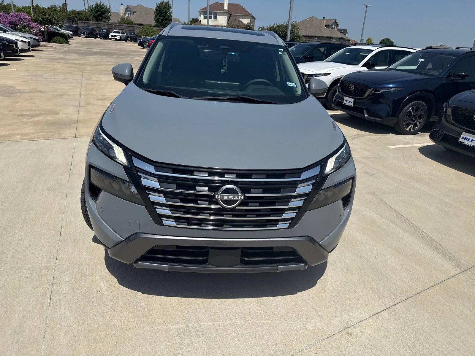 Used 2024 Nissan Rogue SL w/ SL Premium Package FWD image 2