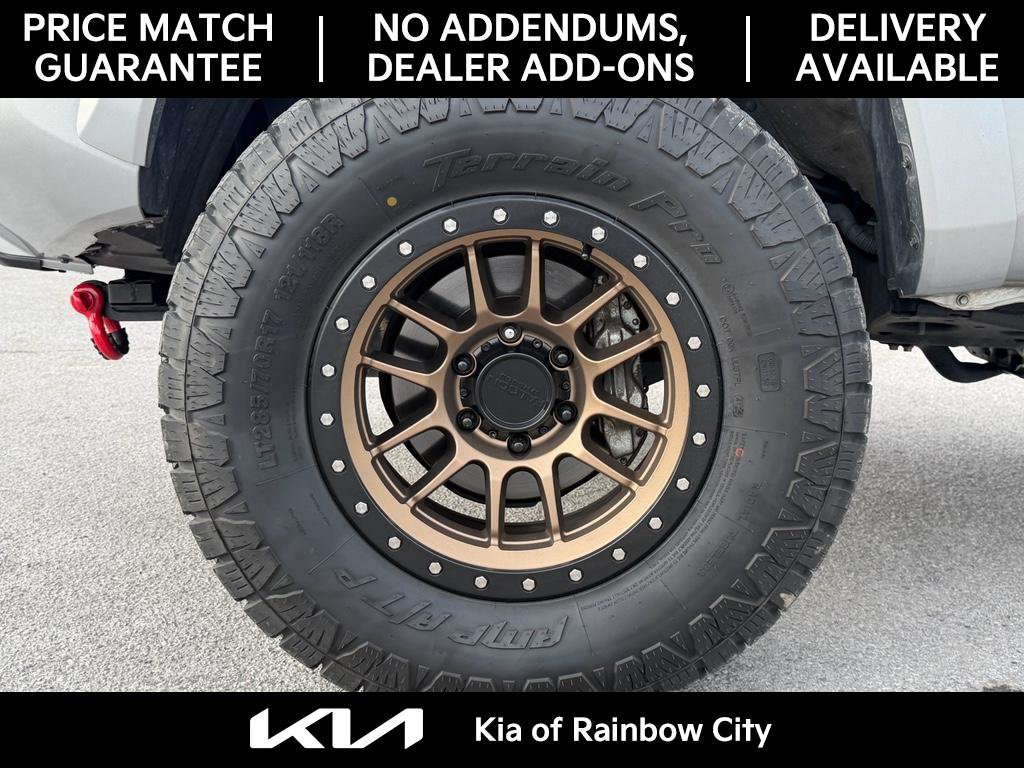 Used 2023 Toyota Tacoma SR5 w/ Technology Package image 13