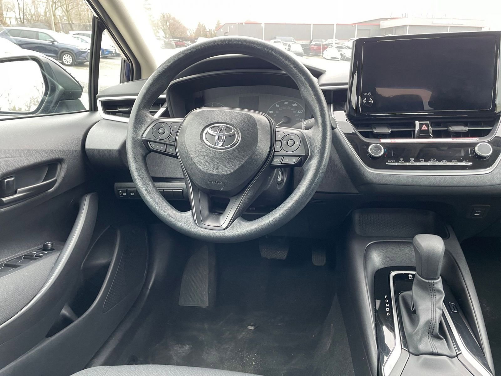 Used 2025 Toyota Corolla LE image 32