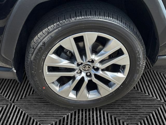 Used 2023 Toyota RAV4 XLE Premium AWD/4WD image 9