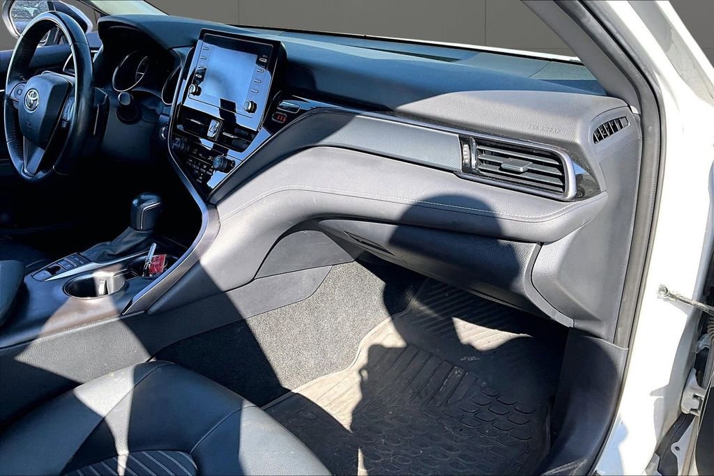 Used 2023 Toyota Camry SE FWD image 14