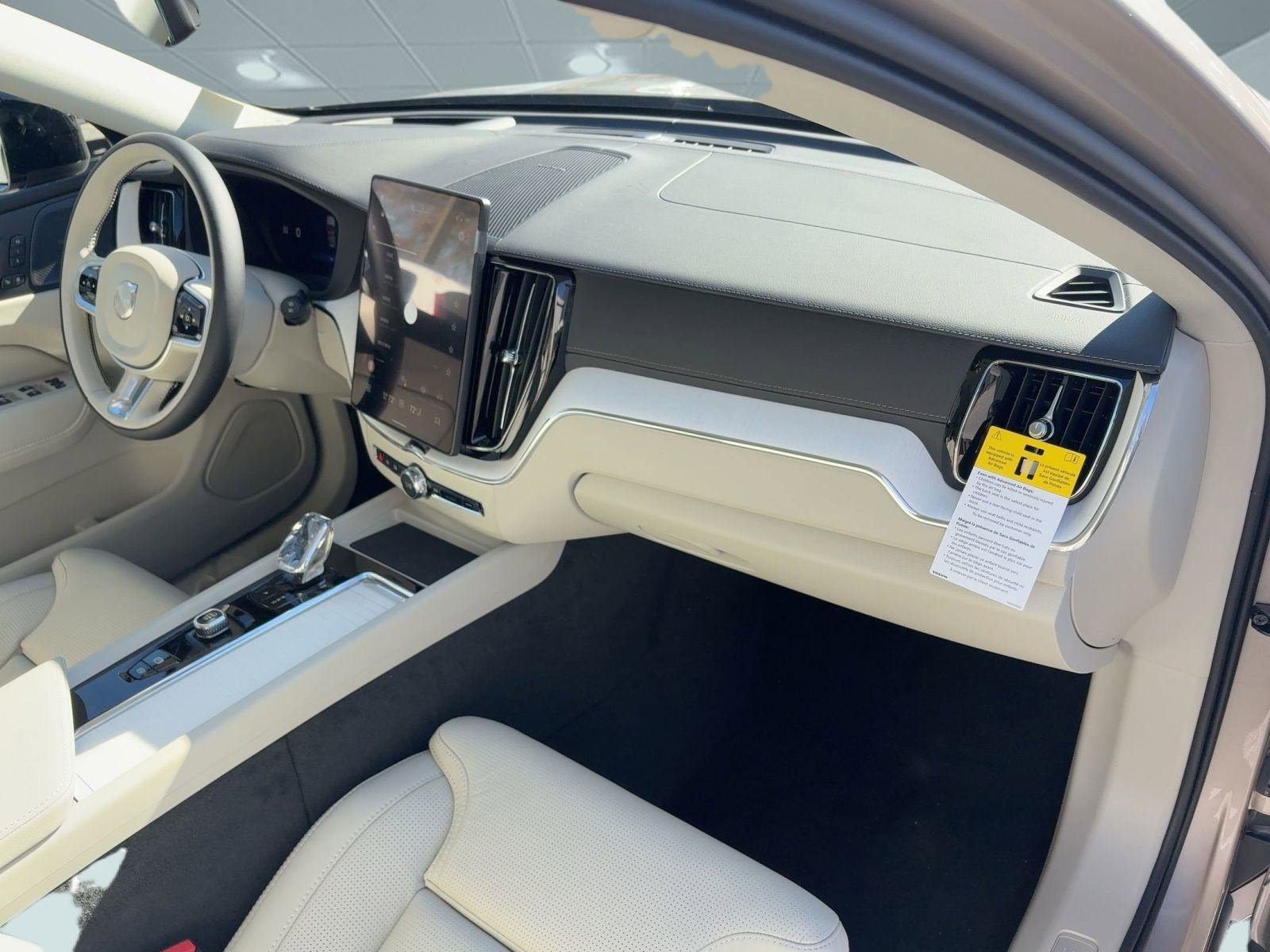 New 2026 Volvo XC60 B5 Ultra w/ Climate Package image 29