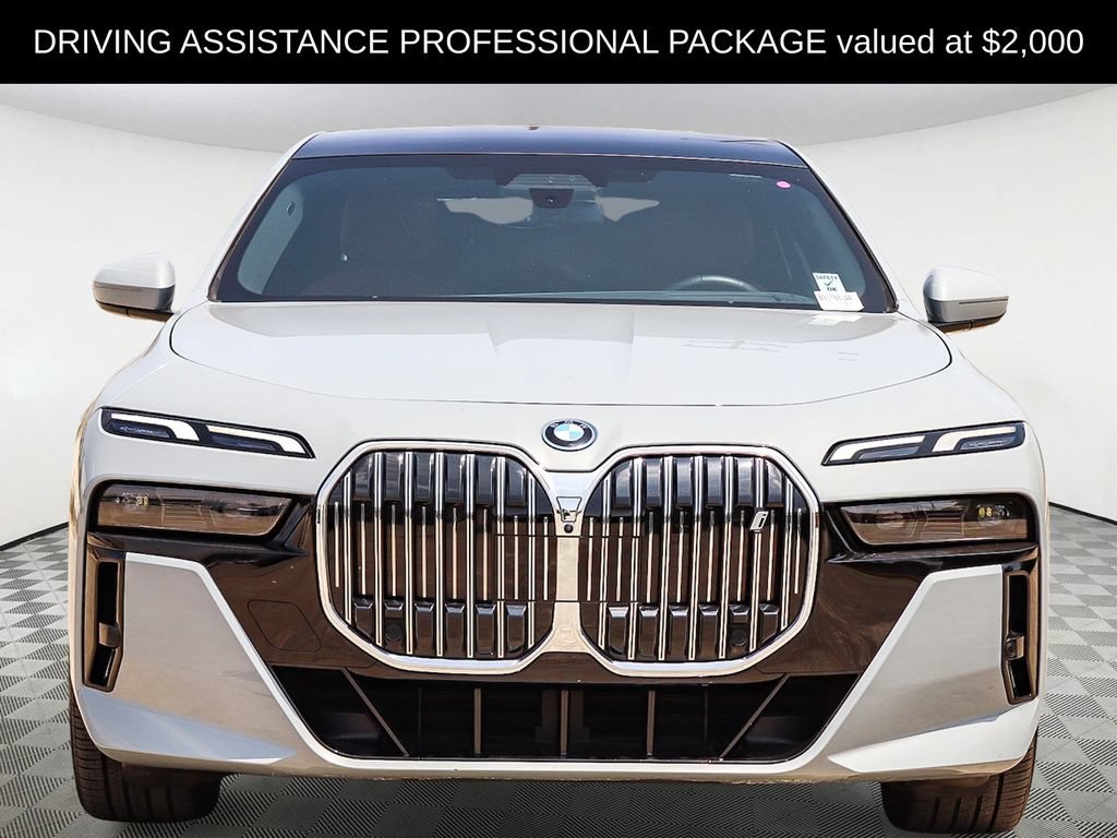 Used 2025 BMW i7 xDrive60 AWD/4WD image 2