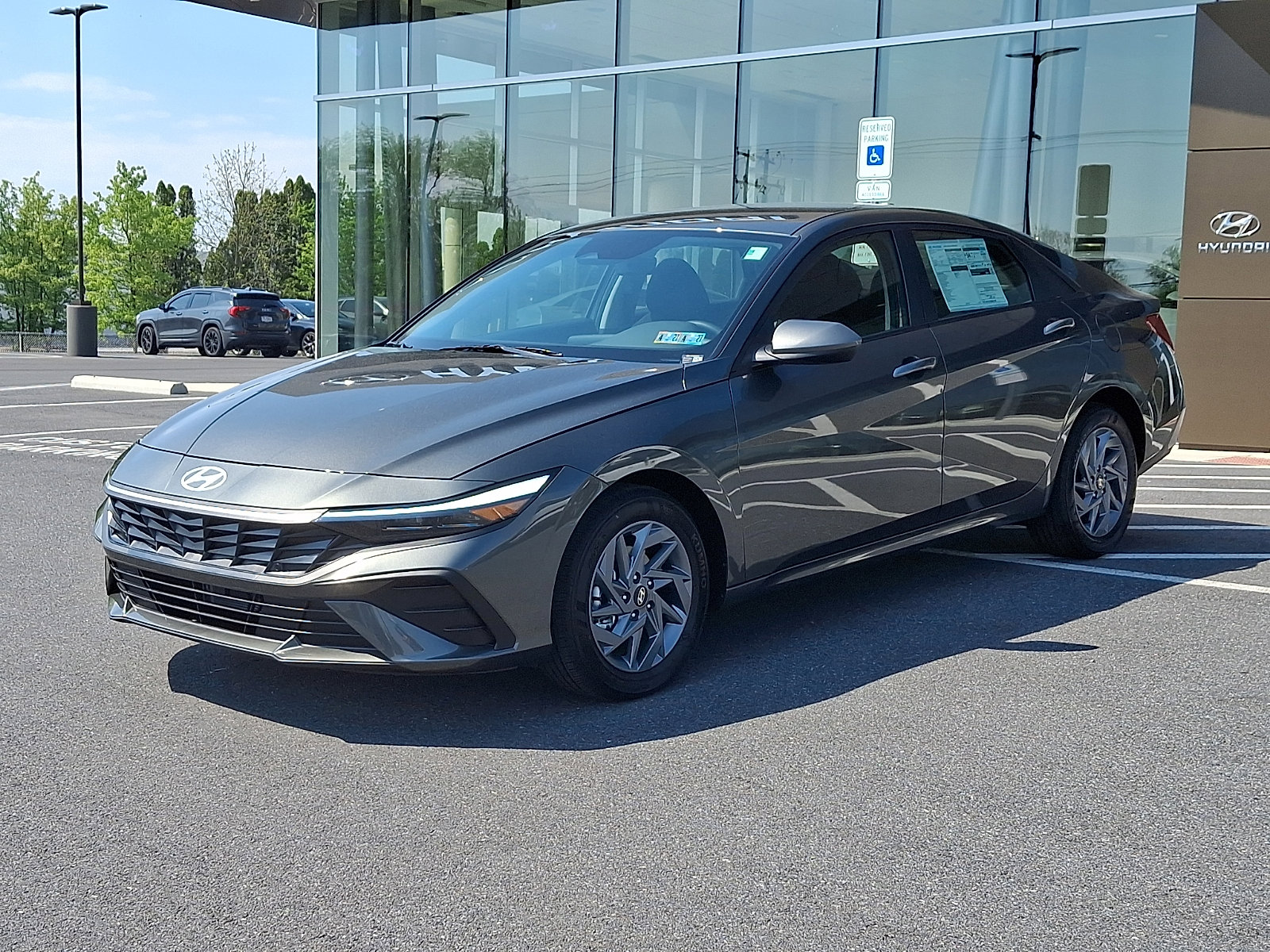 New 2026 Hyundai Elantra Hybrid w/ Cargo Package FWD image 2