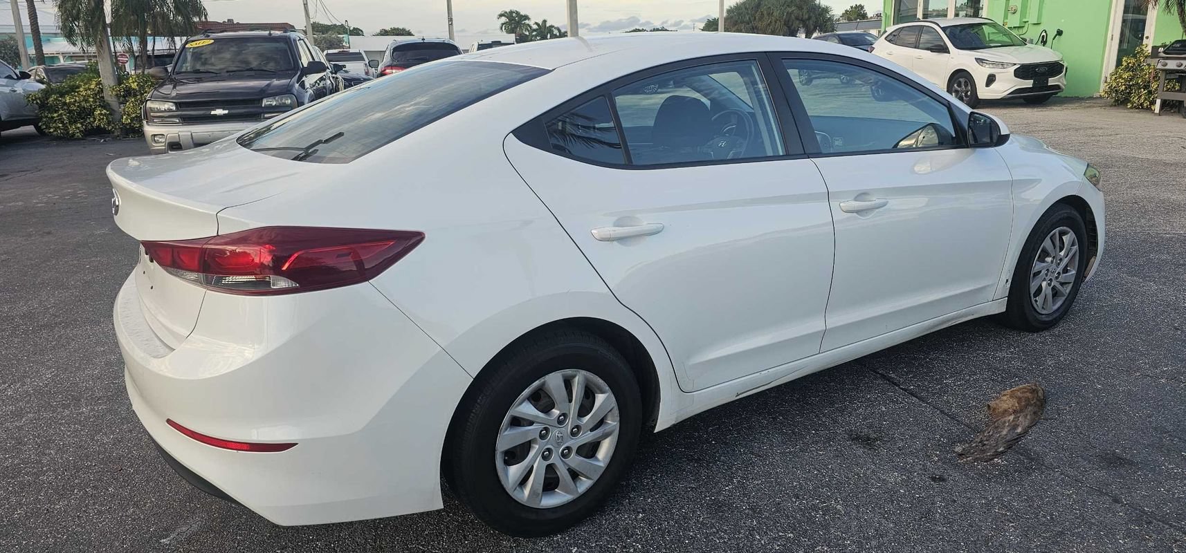 Used 2018 Hyundai Elantra SE FWD image 5
