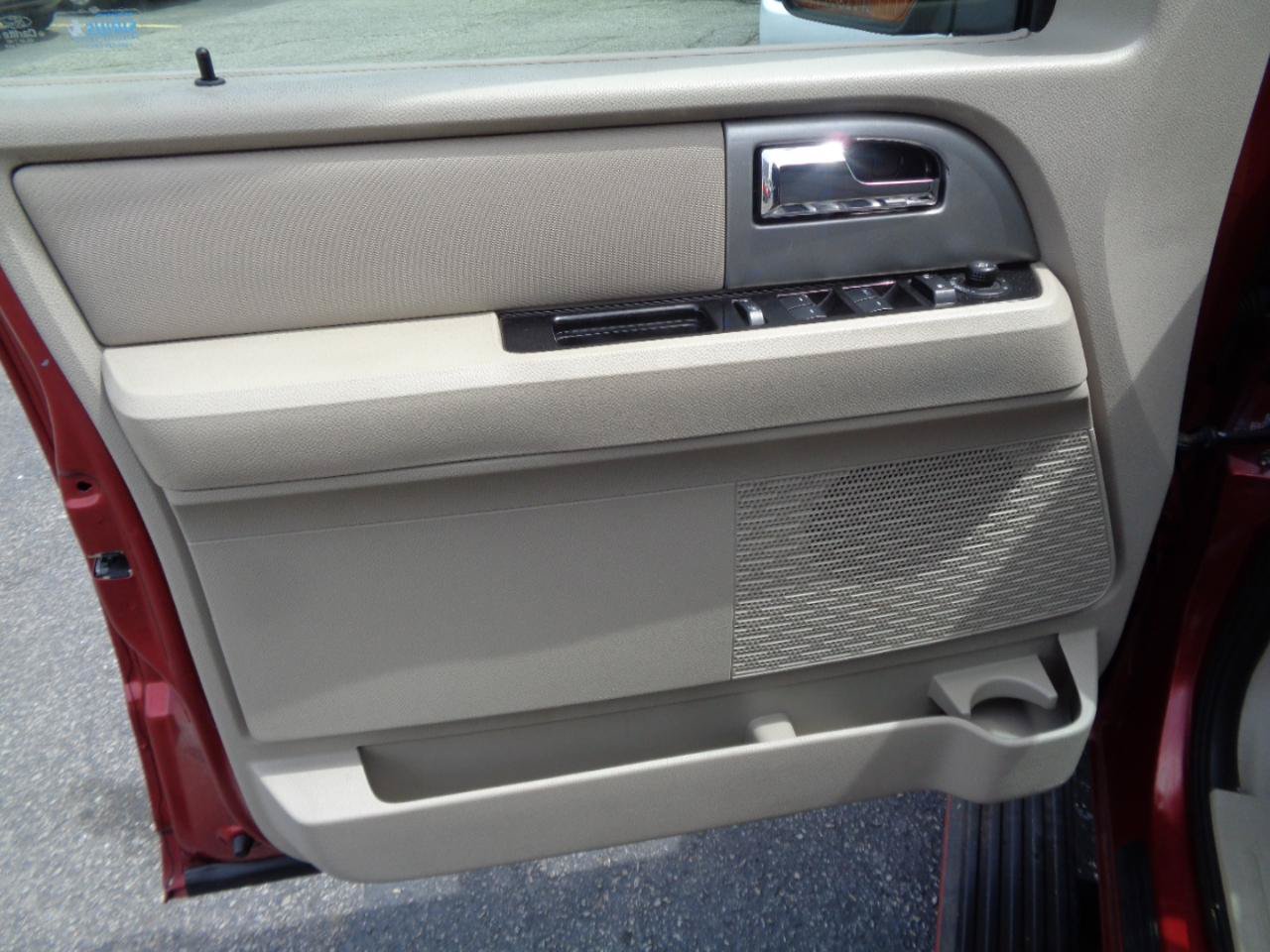 Used 2013 Ford Expedition EL Limited AWD/4WD image 21