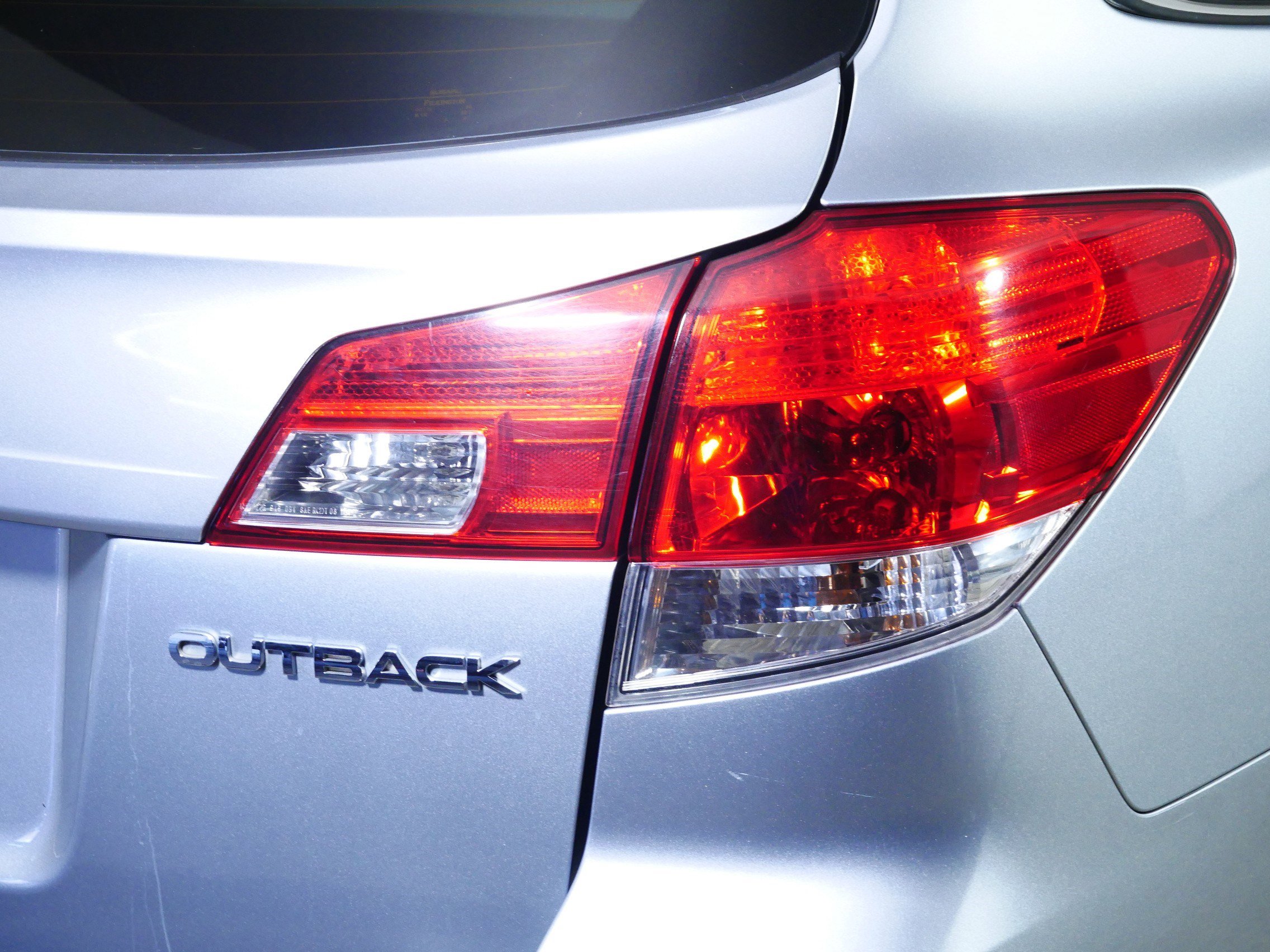 Used 2013 Subaru Outback 2.5i Premium AWD/4WD image 17