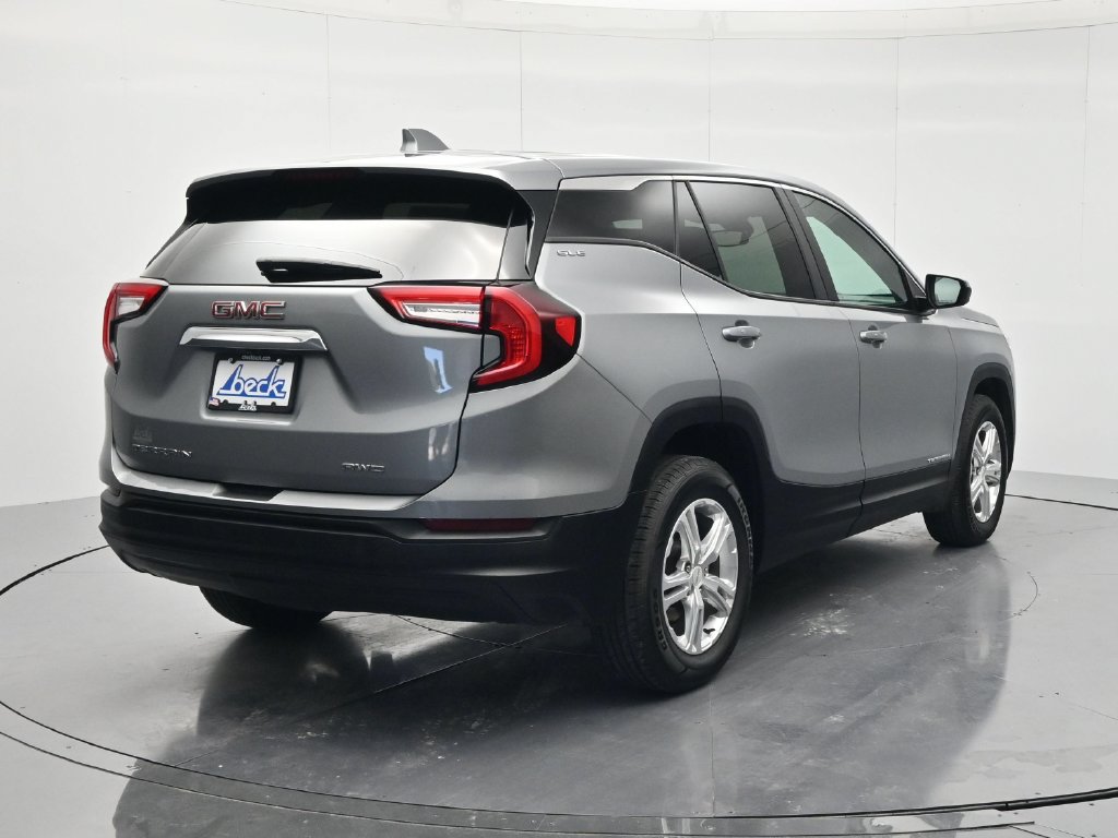 Used 2024 GMC Terrain SLE AWD/4WD image 5