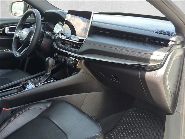 Used 2025 Jeep Compass Trailhawk w/ Trailer Tow Group image 21