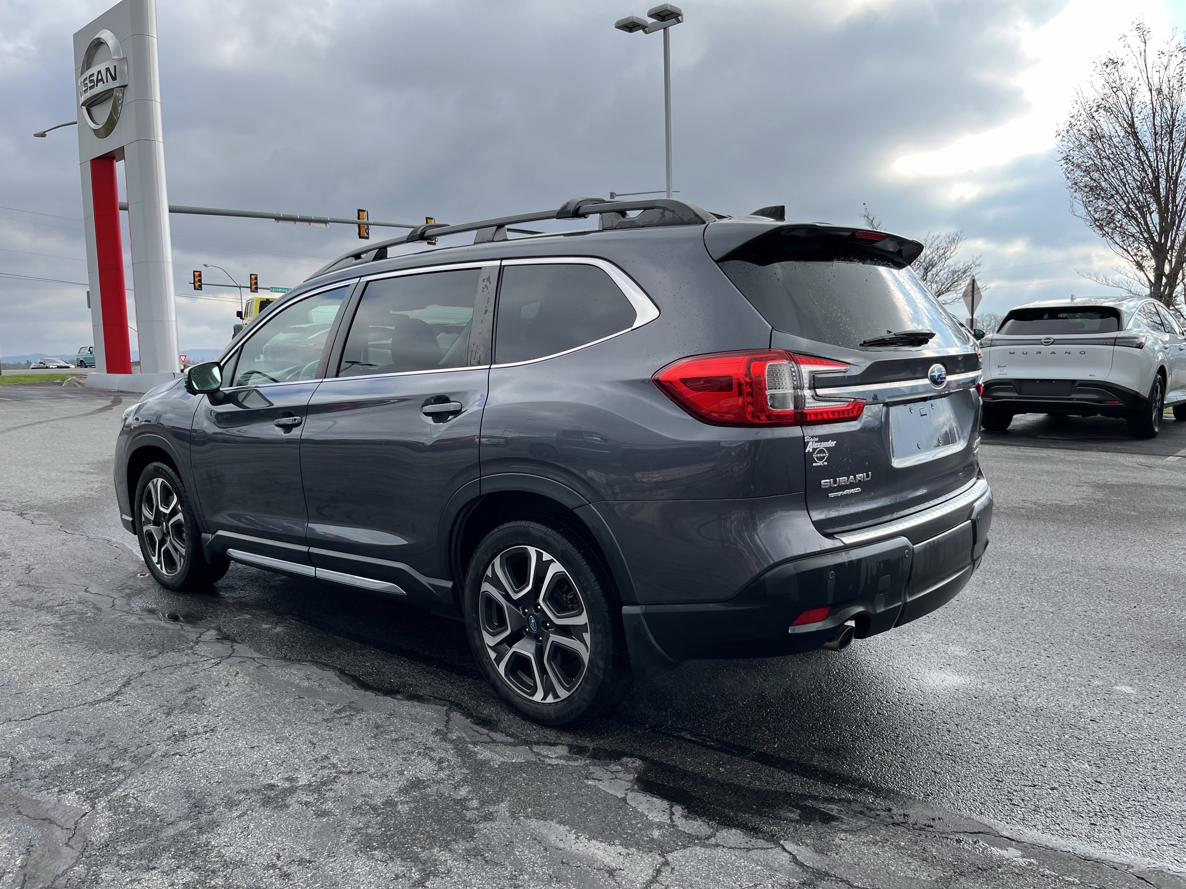 Used 2023 Subaru Ascent Limited w/ Technology Package image 7