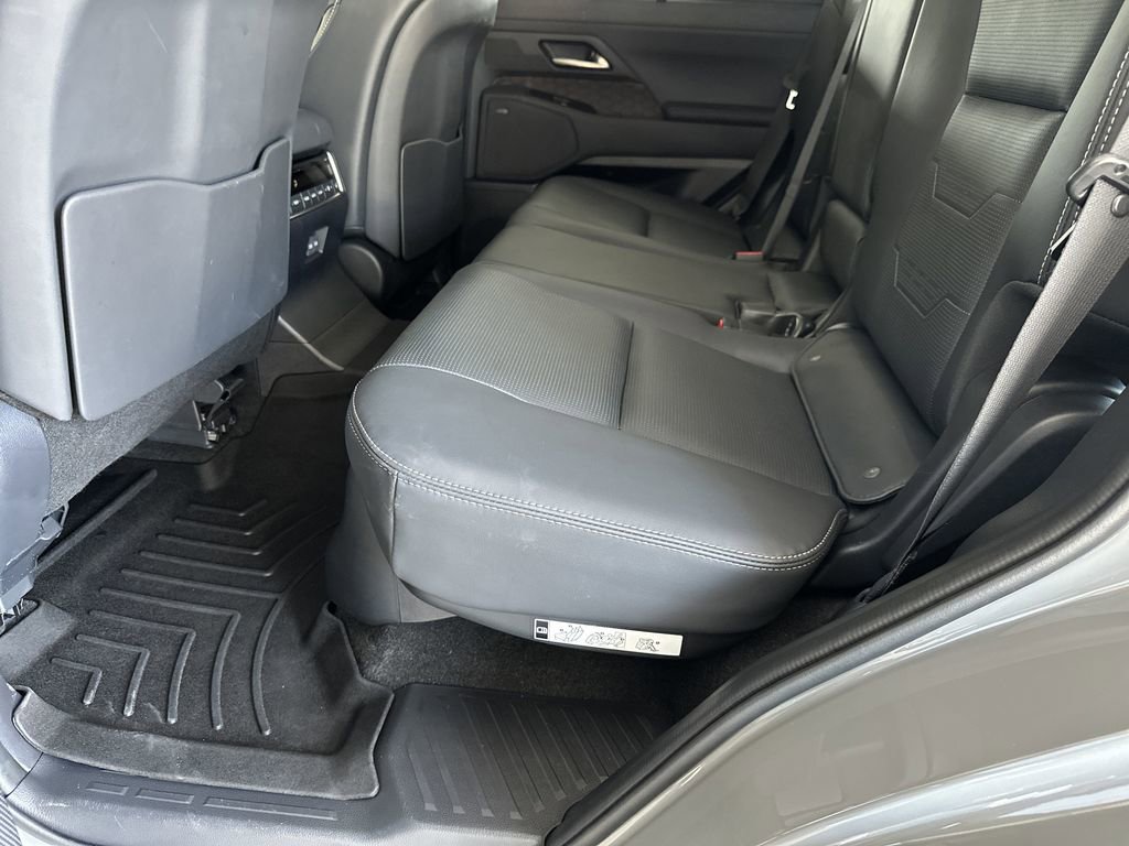 Used 2025 Lexus GX 550 w/ Cold Area Package image 31