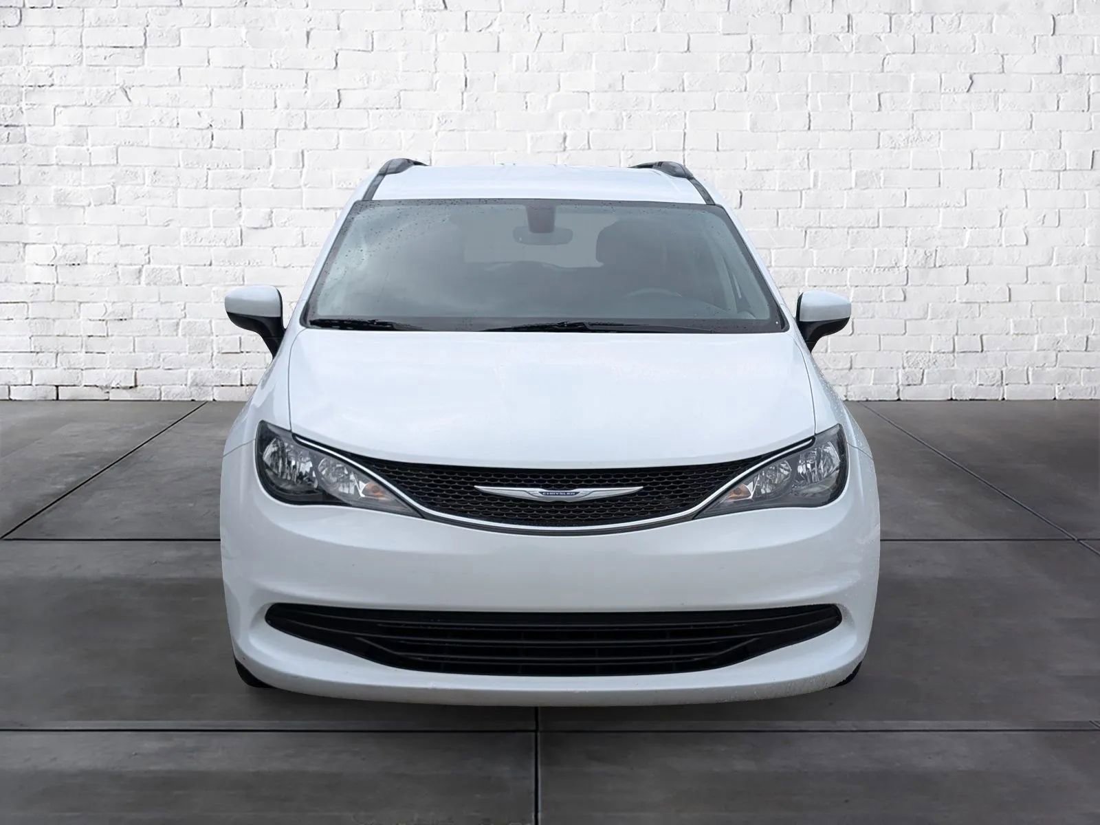 Used 2020 Chrysler Voyager Lxi image 6